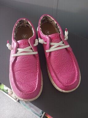 Ariat Pink Embossed Leather Casual Boat Shoes